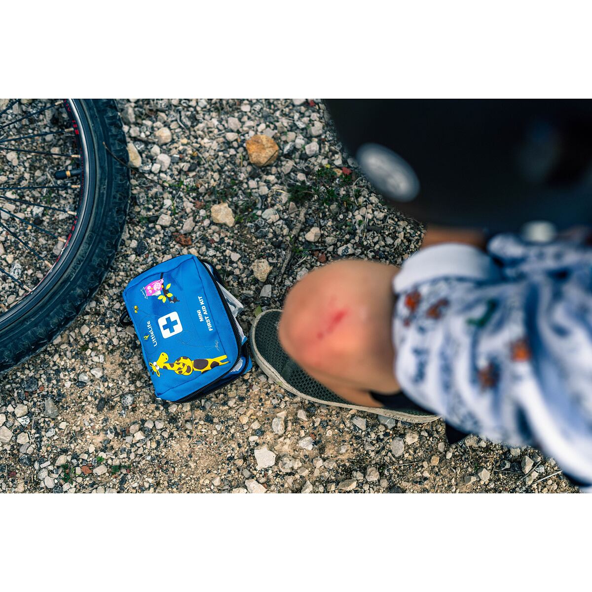 LittleLife Rodinná cestovní lékárnička Family First Aid Kit