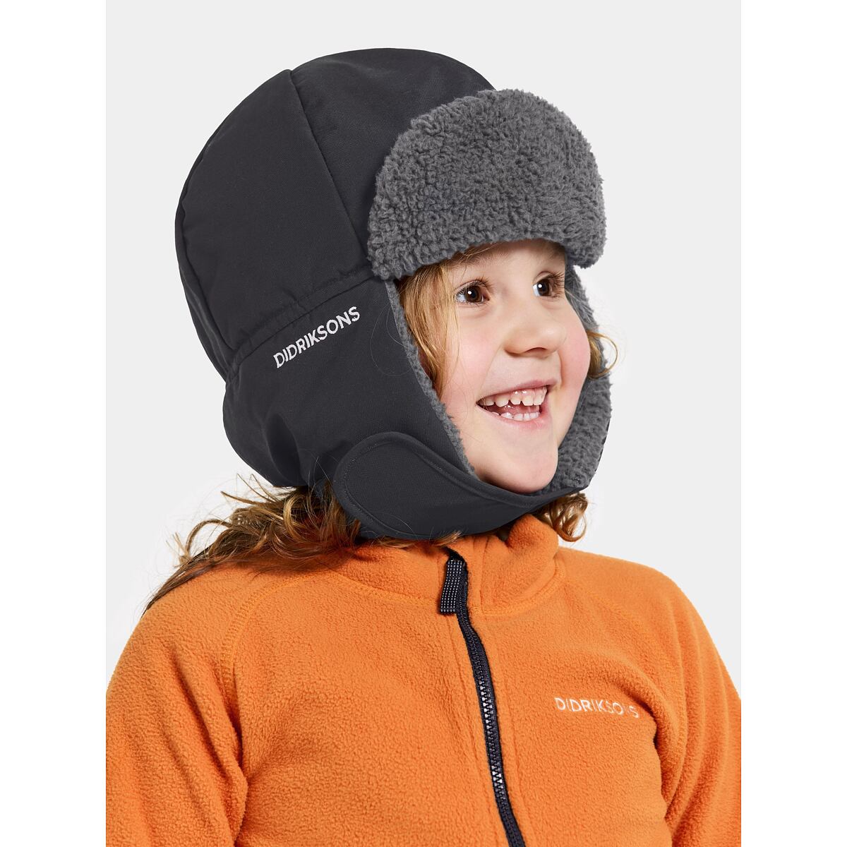 Didriksons Dětská zimní čepice Biggles black