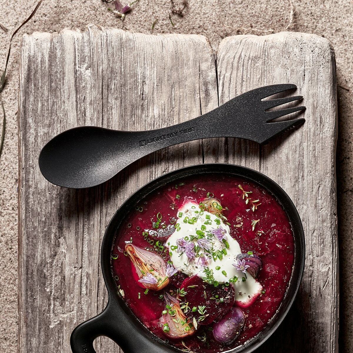 Light my fire Velký cestovní příbor Swedish Spork medium 2-pack sagegreen/cream